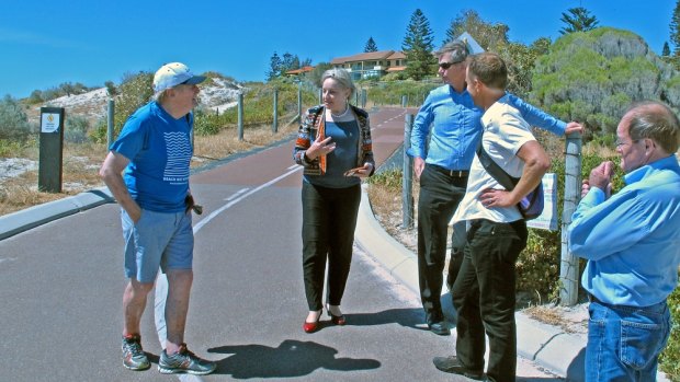 Alannah MacTiernan, now Minister for Regional Development and North Metropolitan MP, pre-election with Beach Not Bitumen campaigners. 