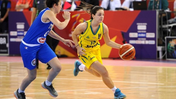 Melbourne Boomers have signed Australian under-17 world championship player Monique Conti.