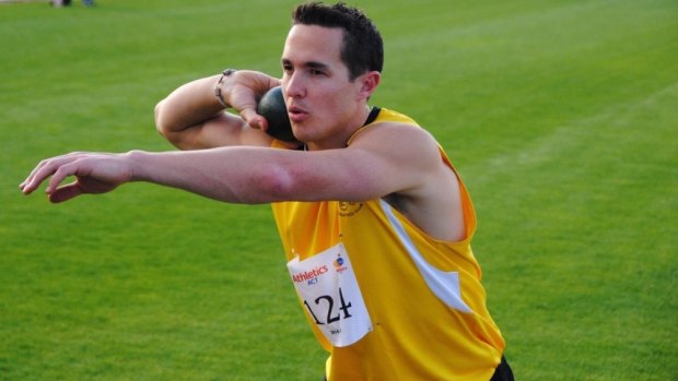 Cameron Crombie won gold and set a new world record on day one of the world para-athletics championships in London.
