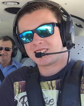 Sunshine Coast teenager Lachlan Smart will attempt to become the youngest person to fly solo around the world.