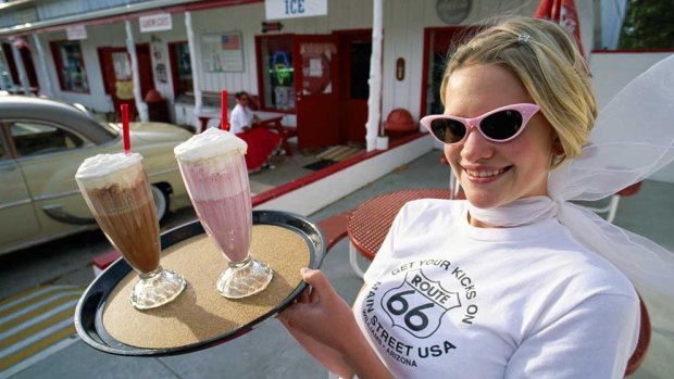 包括菜单内的服务价格和支付员工正常,正在成为micro-trend。