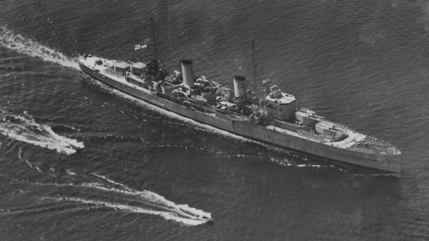 HMAS Perth arriving in Port Jackson, Sydney, for the first time in 1940.