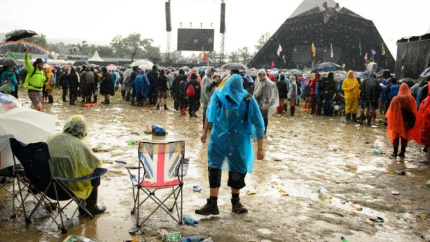 The English weather did not disappoint at Glastonbury. 