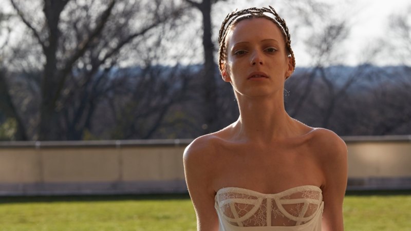 Vera Wang Unveils Lingerie Inspired Bridal Gowns For Spring Summer 2017