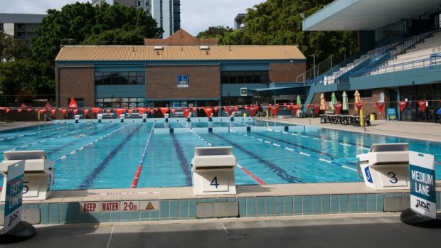 A popular destination for elite swimmers and athletes, with a heated 50m outdoor pool and onsite cafe. 