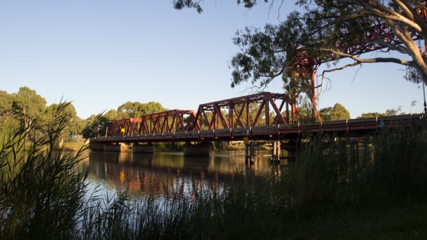 Bridge along the Murray.