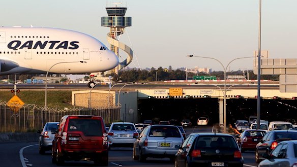 Roads Minister Duncan Gay has warned motorists that a $500 million upgrade to roads in and around Sydney Airport will not resolve congestion immediately.