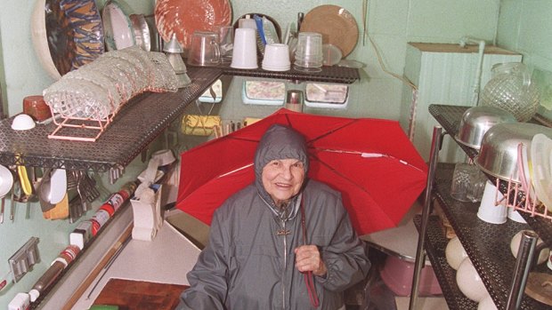 Frances Gabe in the kitchen of her self-cleaning house in Newberg, Oregon, in 2002. 
