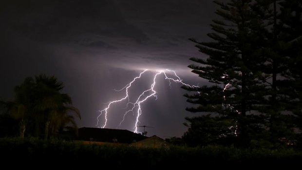Perth's south experienced a spate of lightnings.