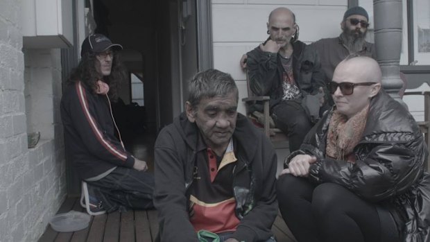 Frank Hayes (centre) was evicted from a Bendigo Street house last Friday.