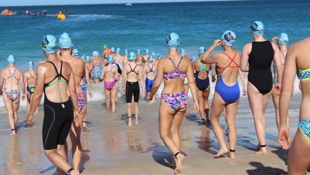 The City Beach event saw more than 550 people take to the waves.