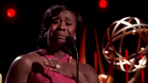 <i>Orange Is the New Black</i> star Uzo Aduba gives a emotional acceptance speech.