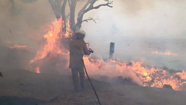 A bushfire watch and act warning has been issued for residents in the northern part of East Cannington