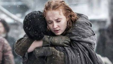 Sansa Starkand Jon Snow reunite.