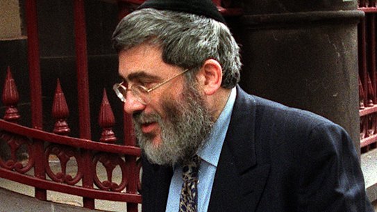 JZW991027.001.001.JPG BUS AGE PIC REQUESTED BY CAROLYN BATT, TAKEN BY JOHN WOUDSTRA JOE GUTNICK AT THE SUPREME COURT TODAY.***FDCTRANSFER***