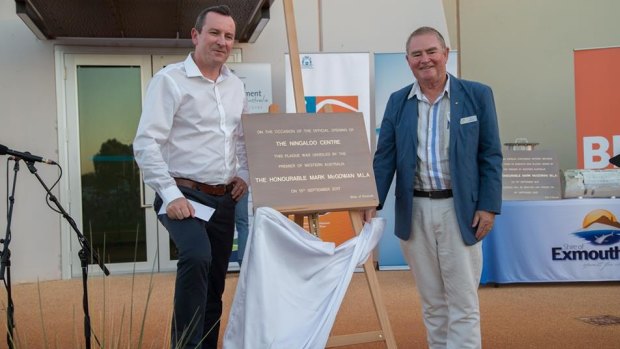 Premier Mark McGowan opening the plagued Ningaloo Centre in 2017. 