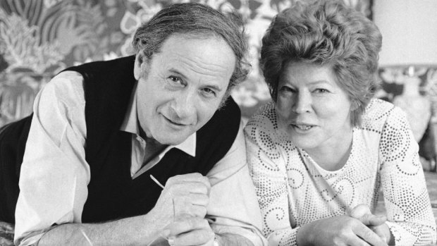 Eli Wallach and Anne Jackson in 1972 in the play "Promenade All!".