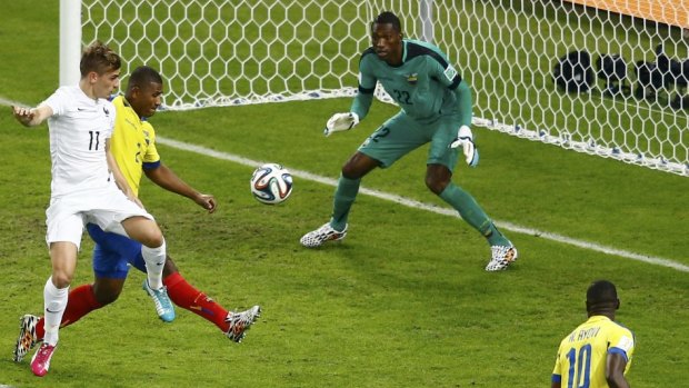Ecuador's goalkeeper Alexander Dominguez denied Antoine Griezmann with a smart save.