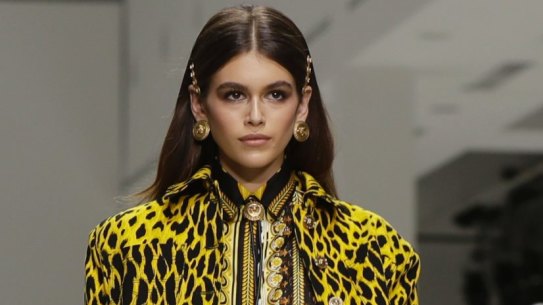 Kaia Gerber sported the look at the Versace show at fashion month. 