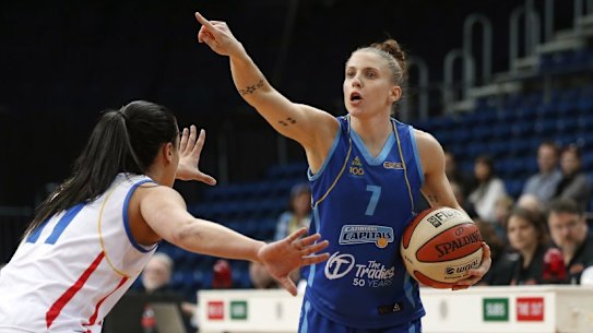 Nat Hurst has been called into the Opals squad.