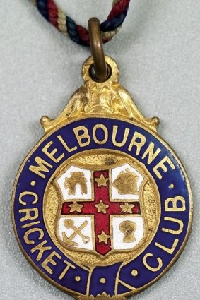 This 1901/02 membership badge for the Melbourne Cricket Club sold for $1650.
