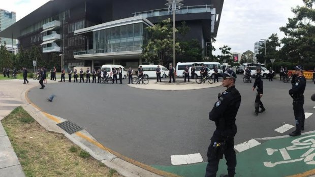 A large number of police are waiting for the protesters at Kurilpa Point.