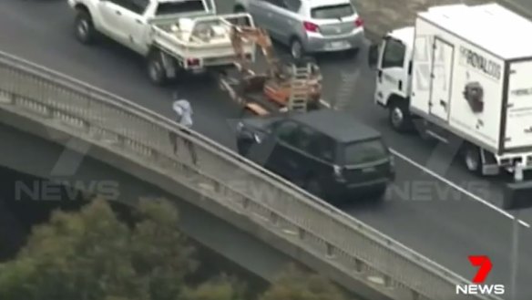 Man arrested after two-hour police pursuit through Melbourne's suburban ...