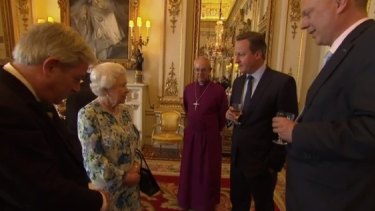 David Cameron speaking to the Queen ahead of an anti-corruption summit.