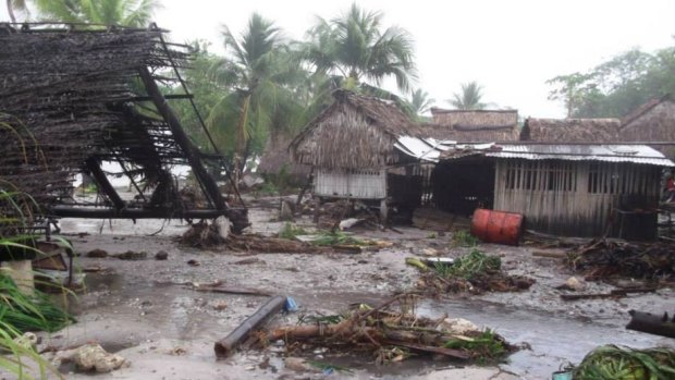 Cyclone Pam has caused major damage to homes and buildings in Kirabati, Vanuatu.