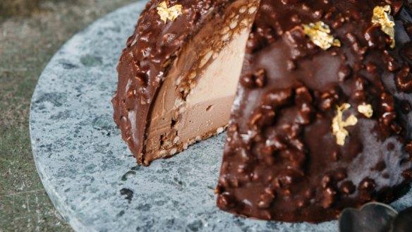 Piccolina's Ferrero Rocher inspired cake, the Ferrerolina Rocher.
