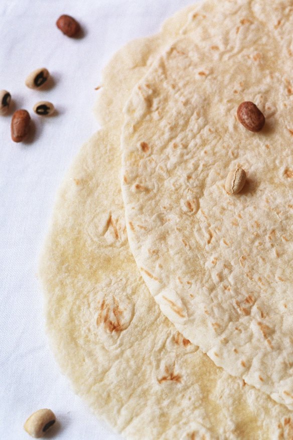 Look, no crumbs! Tortillas are a good alternative to bread in space. 