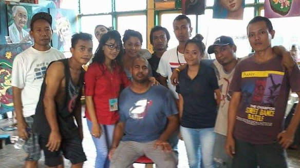 Billy Surya Adji (left in black singlet) with Myuran Sukumaran (seated) in the art room at Kerobokan jail.
