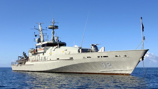 Sources have confirmed the HMAS Wollongong was the navy ship that intercepted the asylum seekers.