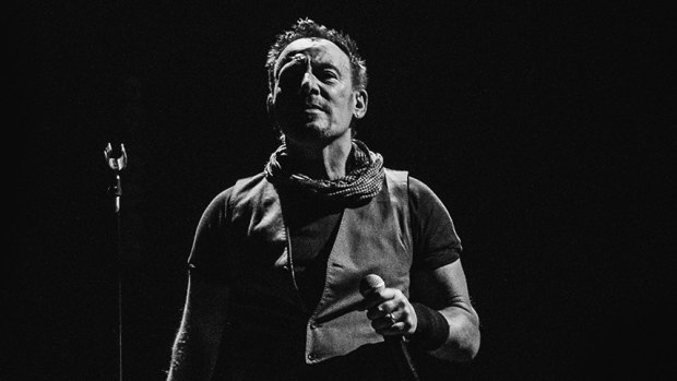 Bruce Springsteen takes readers on a terrific road trip.