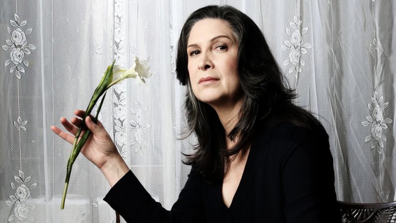 How tall is pamela rabe