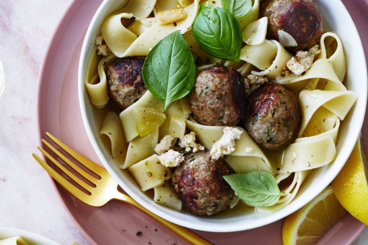 Karen Martini's keftedakia me hilopites (Greek meatballs).