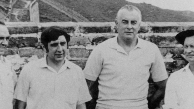 Stephen FitzGerald with Gough Whitlam at the Great Wall of China in 1971. 