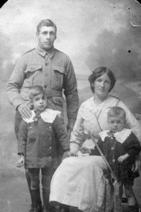 Alfred Lovett with family.