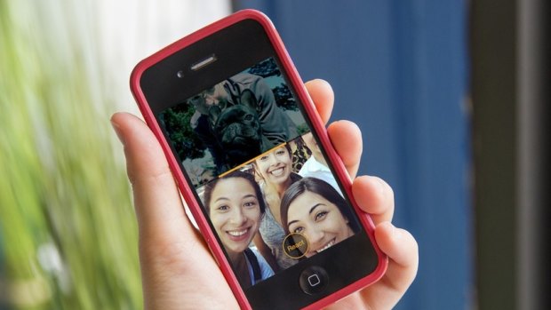 Facebook announced Slingshot this week, an ephemeral messaging app that should compete with Snapchat.