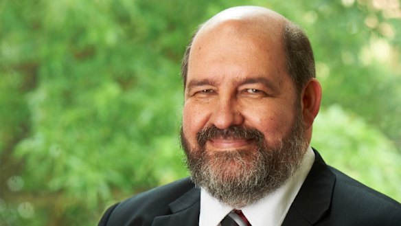 Grahame Searle's move back to Perth would not harm the regional services reform, a spokesman said. 