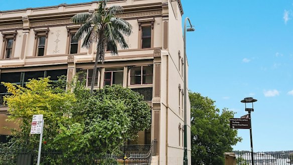 No.1 Lower Fort Street sold for nearly $7 million.