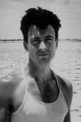 Hirst durante sus días en Midnight Oil.