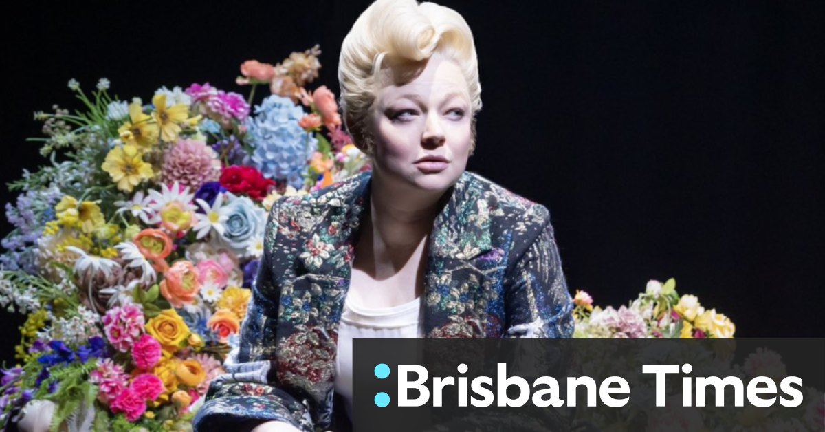 Sarah Snook's 'The Picture of Dorian Gray' performance given five-minute standing ovation - Vimarsana News