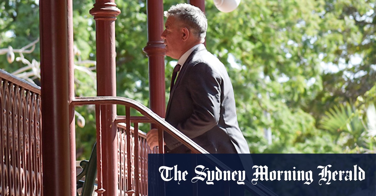 Former outback pub manager claims ‘rape me’ messages to worker were ‘work terminology’