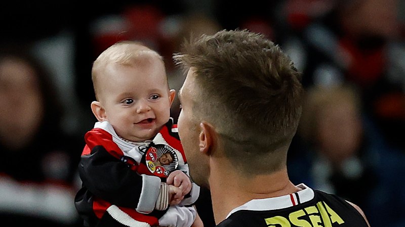 AFL LIVE: ‘Could get a mayo endorsement’: Legend slams Saint for staging; Marvel crowd in spotlight