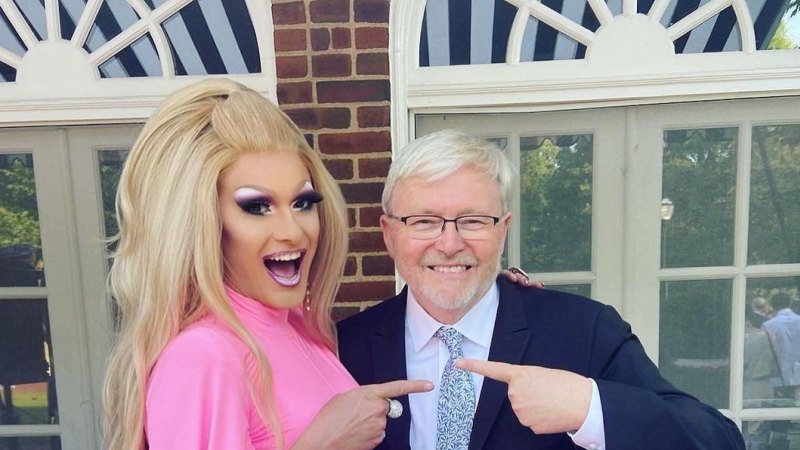 Drag queens, Republican senators mingle at Kevin Rudd’s Pride party