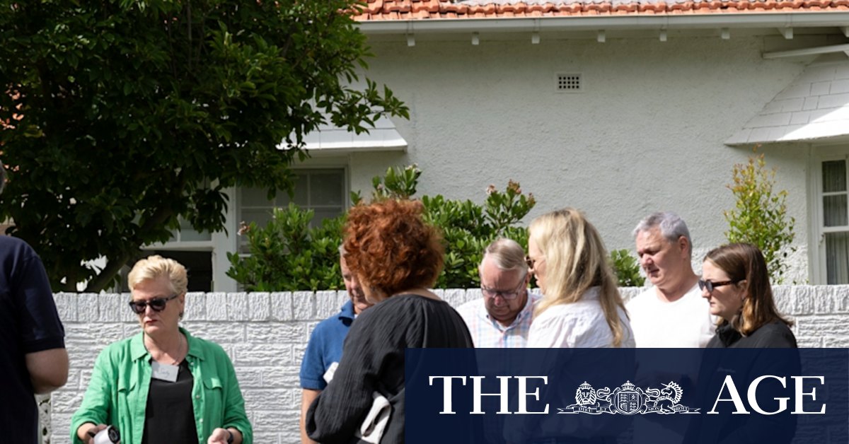 In the suburbs, neighbours swap security tips as home invasion anxiety grows - Vimarsana News