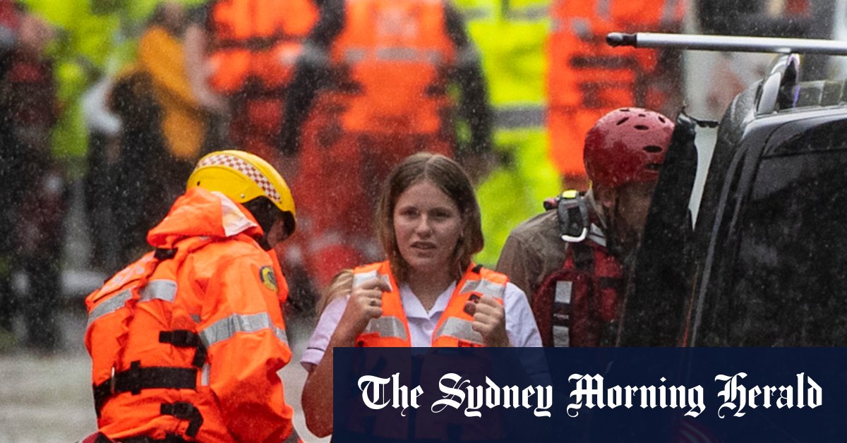 Sydney floods: Alarm as Hawkesbury River rises rapidly at Windsor - Vimarsana News