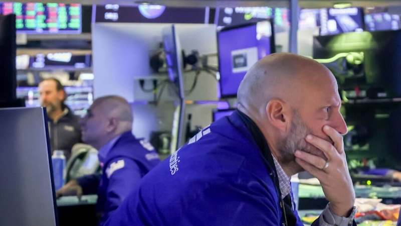 ASX set for flat morning trade as 2025 winds down