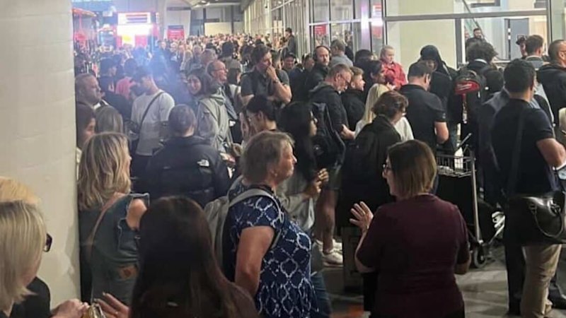 Melbourne Airport terminal evacuated, travel chaos after fire